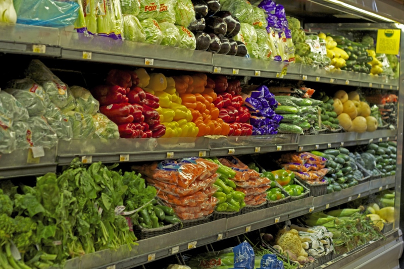 primeur-COLOMARS-min_vegetables_supermarket_food_market_fresh_shopping_healthy_grocery-1092786